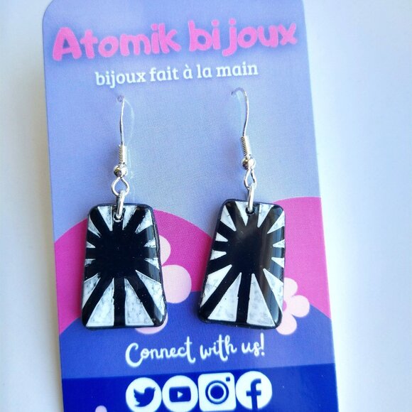 Handmade black and white polymer clay earrings. Boucles d'oreilles fait main - Picture 1 of 5